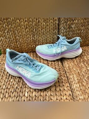 Hoka One One HOKA Bondi 8 sz 8.5 Coastal Sky athletic trainer